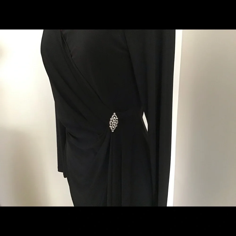Elegant dress for a special occasion or holidays - Picture 2 of 4